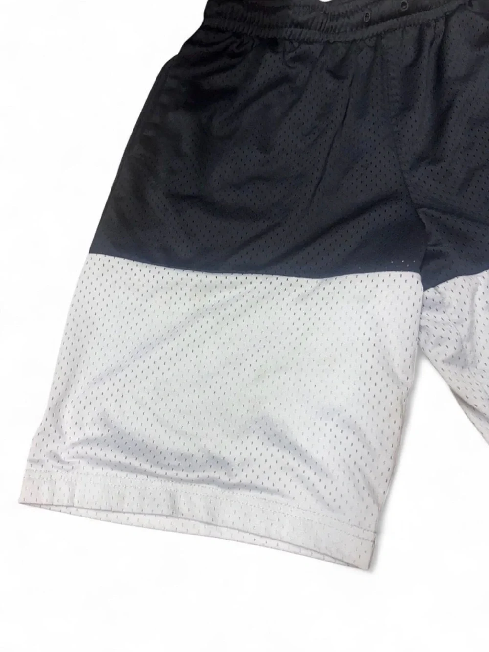 🩷$3 BUNDLED- Jordan Kids Two-Tone Mesh Shorts - Black, White & Red Jumpman